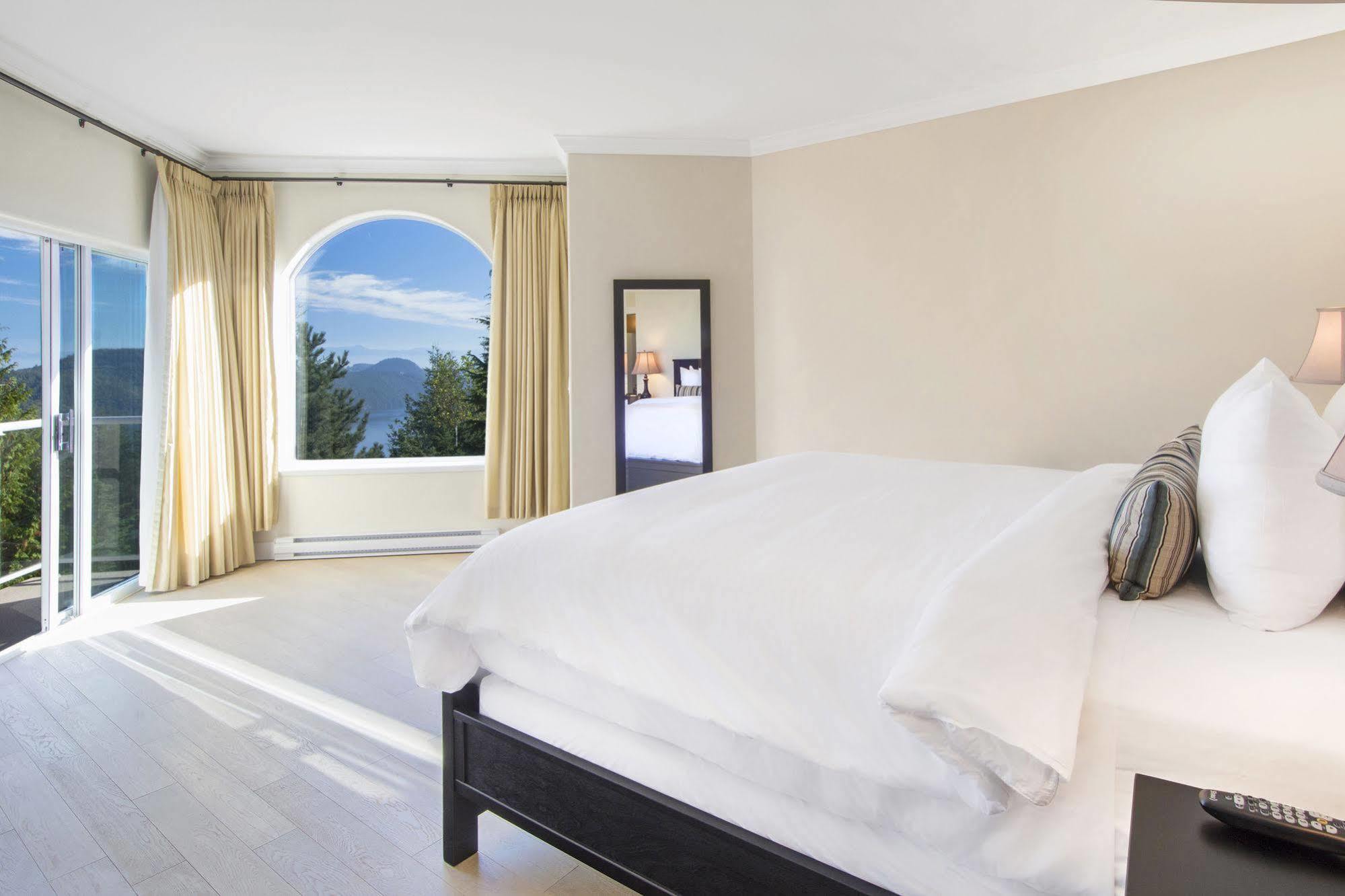 Villa Eyrie Resort Malahat Extérieur photo